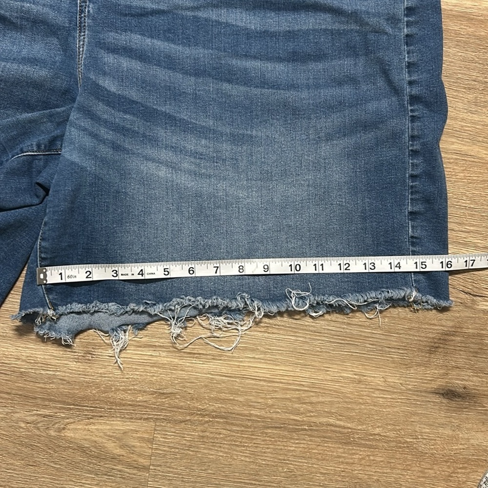 NINE WEST Bermuda Jean Shorts - Picture 6 of 8